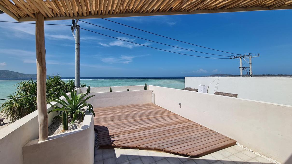 Shore Thing Gili Air Beachfront Apartment Exterior foto